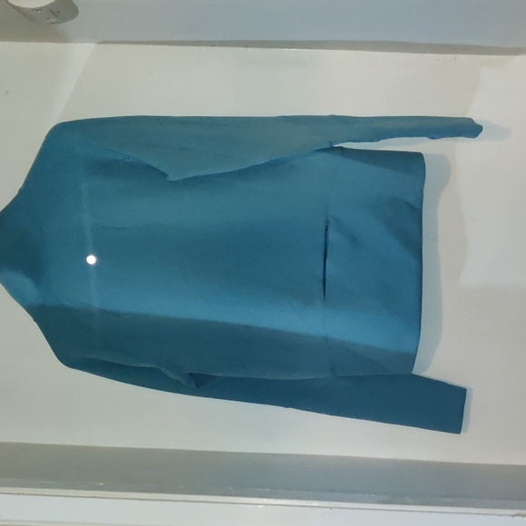 Lululemon Blue Run to Reset 1/2 Zip Size Large - Picture 3 of 7